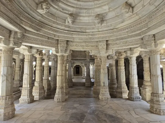 temple jaïn de Ranakpur temple jaïn de Ranakpur